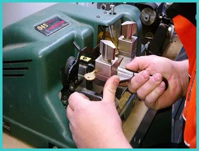 Advanced Locksmith Service Farmington, MI 248-360-7692 - 18-key-making